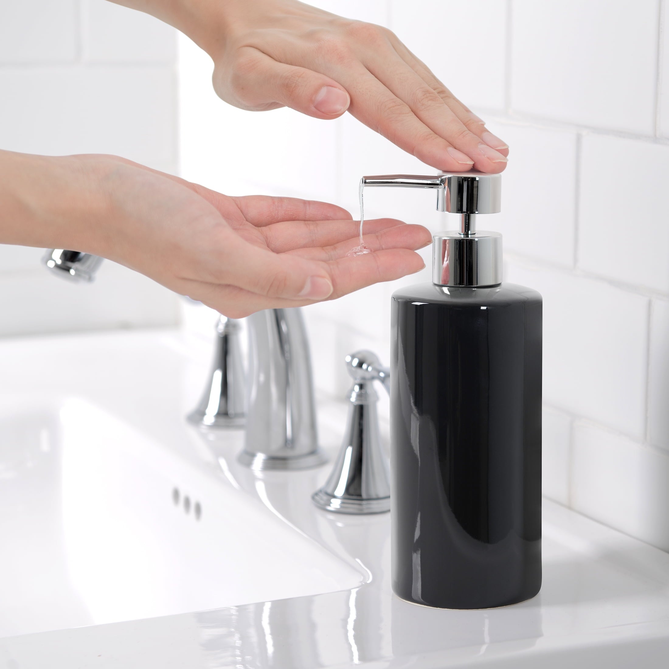 Ceramic Lotion Pump Rich Black - Image 4