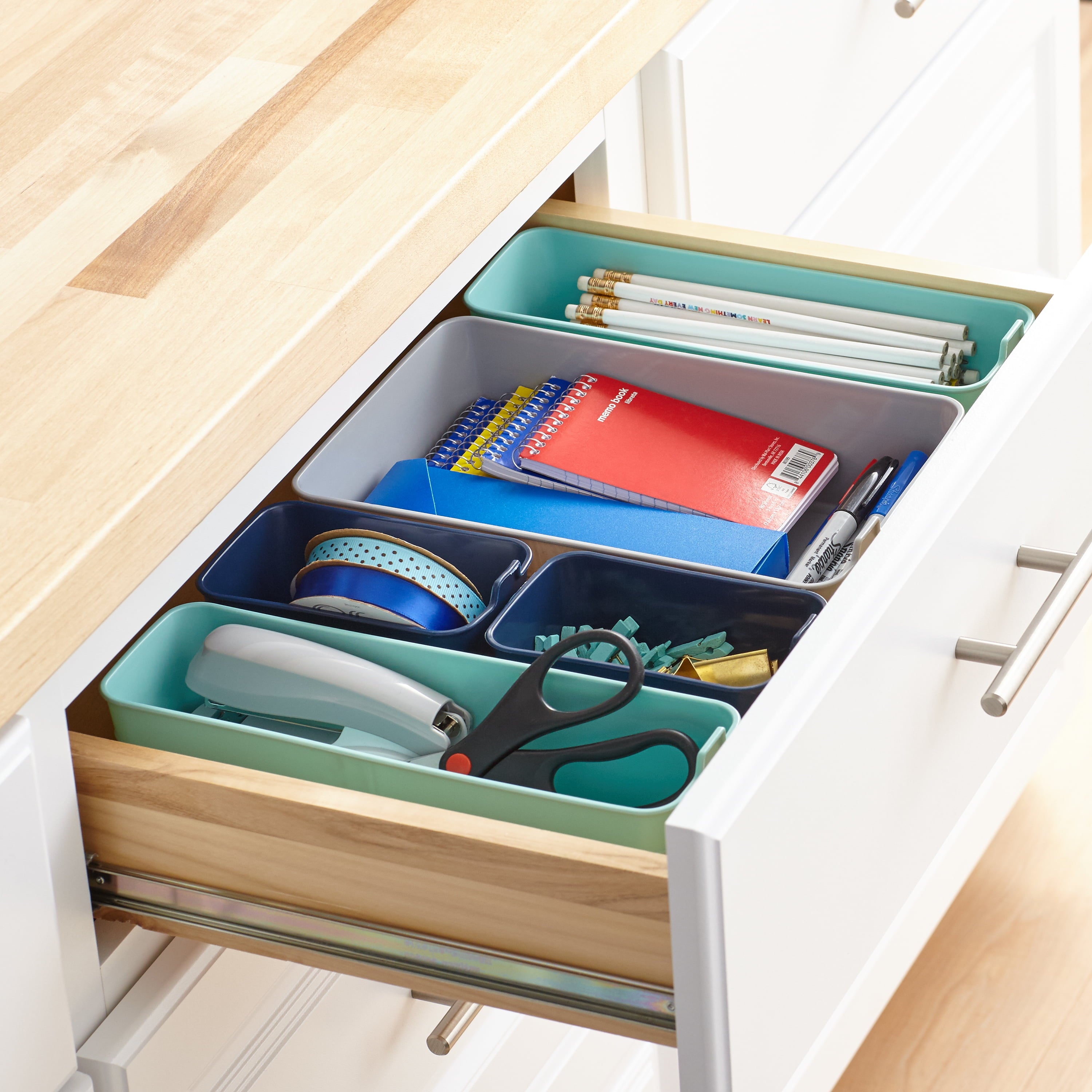 5-Piece Plastic Drawer Organizer Storage Bin Set, Kitchen Drawer, Desk Drawer and Bathroom Drawer Organizer Trays, As... - Image 2