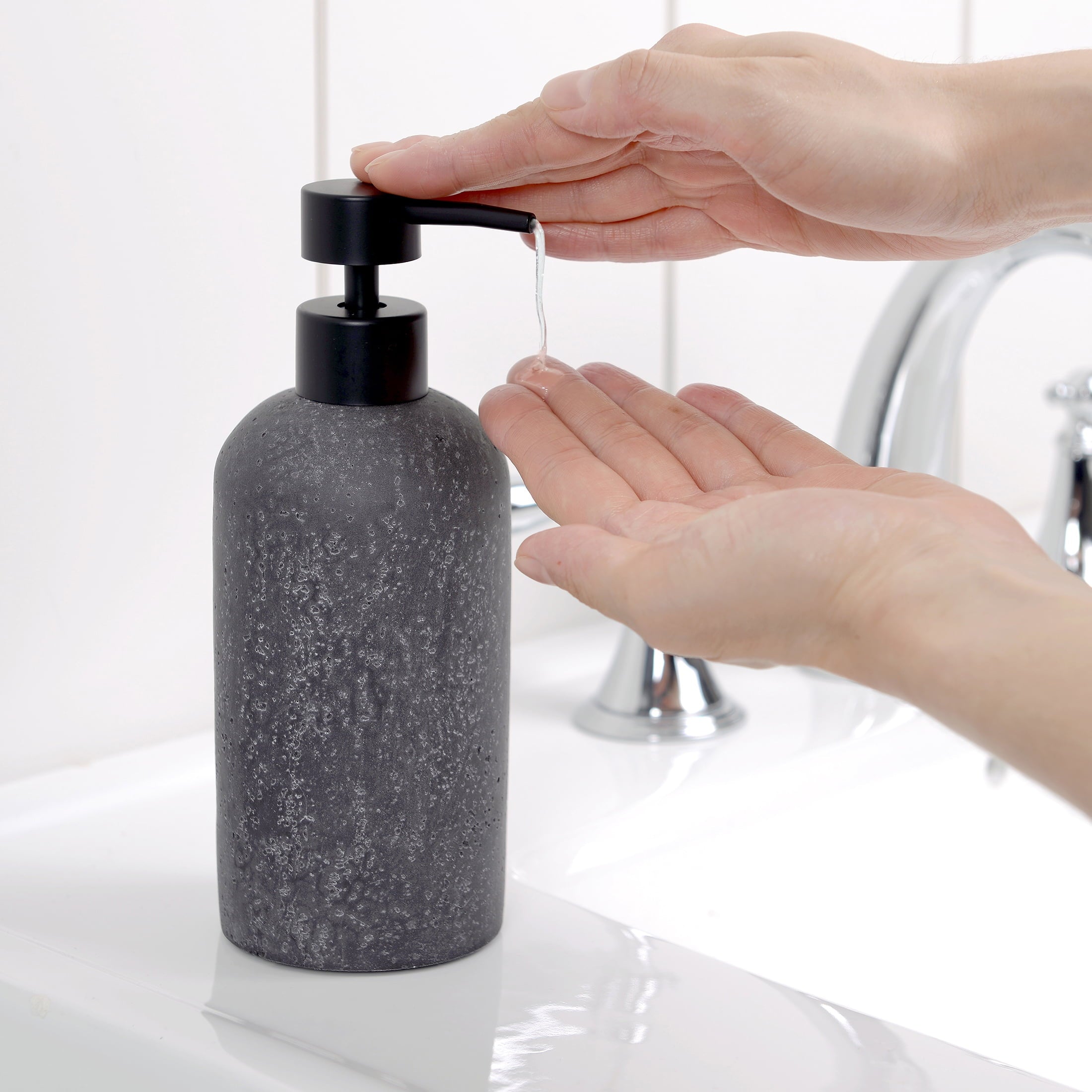 Better Homes & Gardens Faux Stone Lotion Pump - Image 3