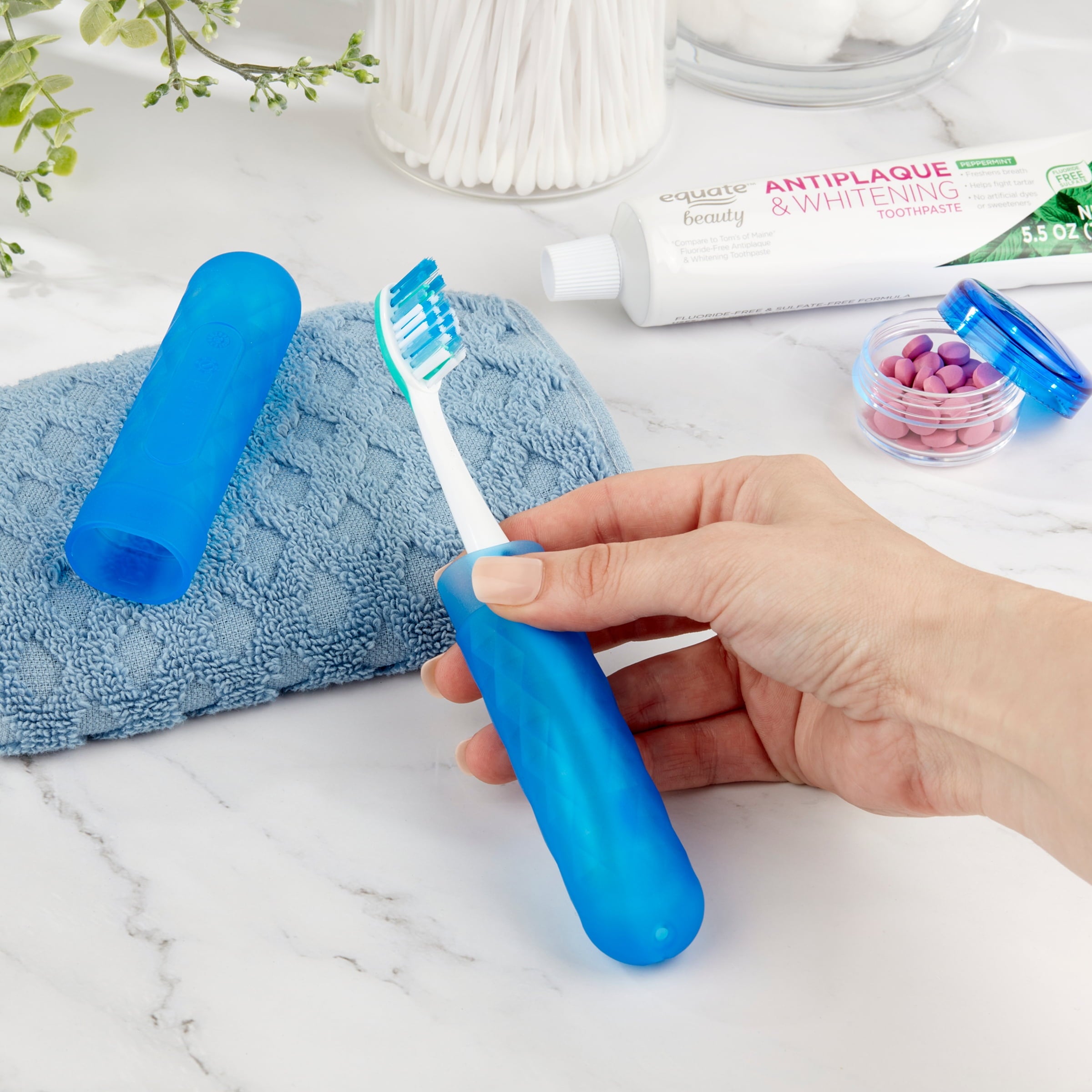 Plastic Toothbrush Holder, Color May Vary - Image 2