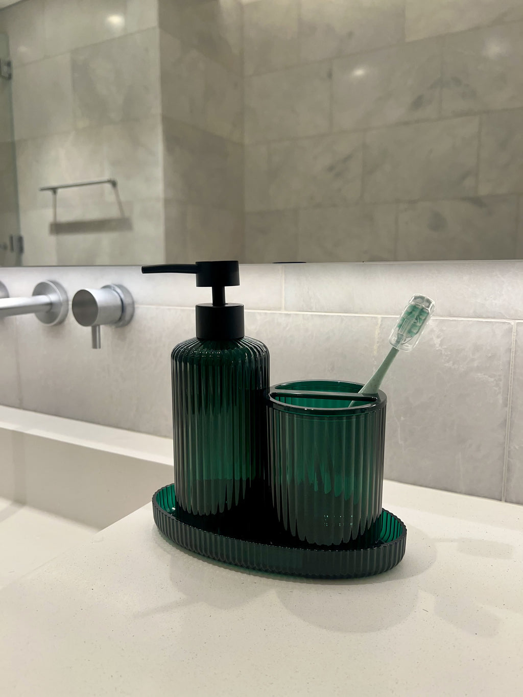 Plastic Toothbrush Holder, Green - Image 2