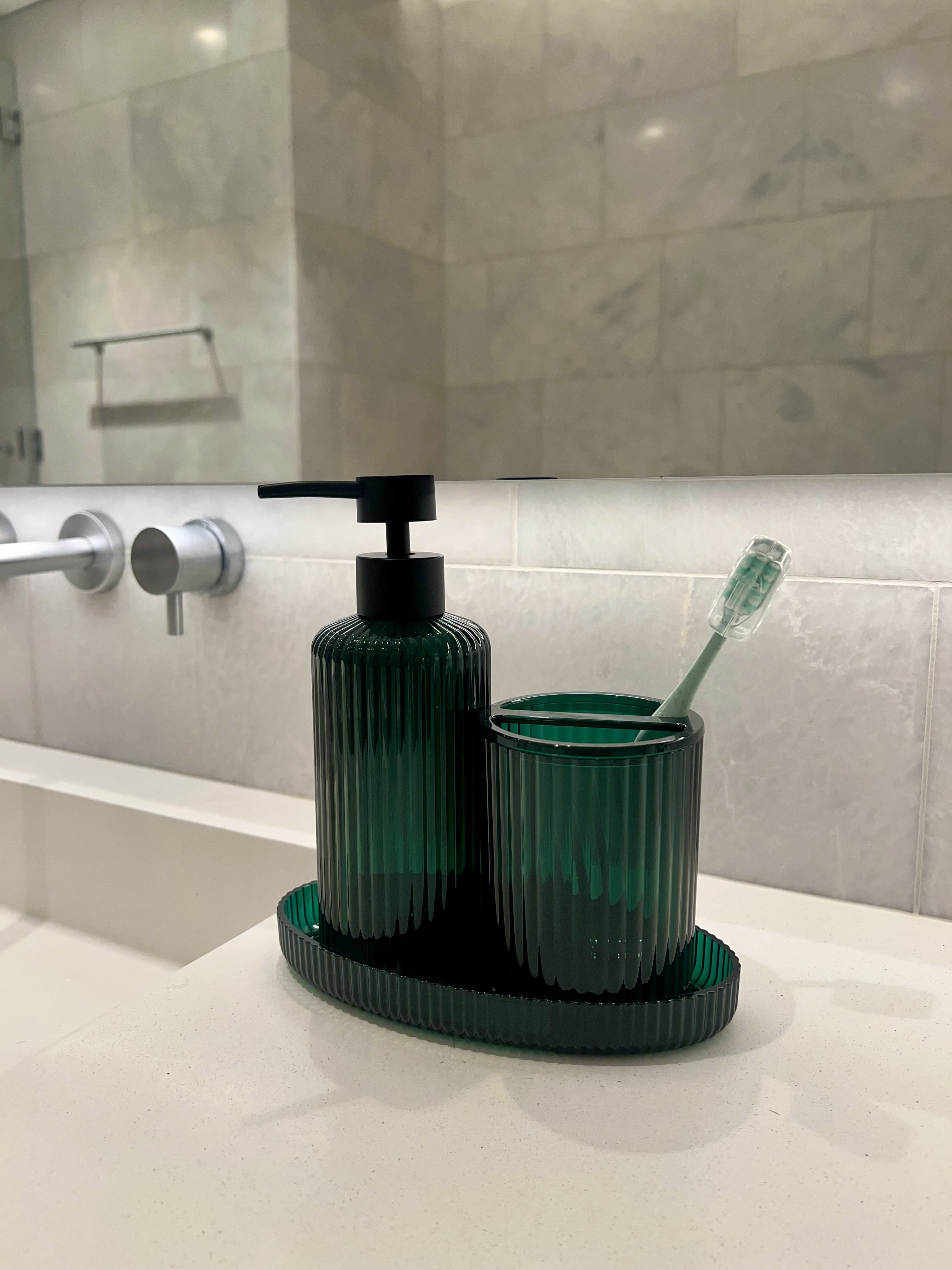 Plastic Toothbrush Holder, Green - Image 2