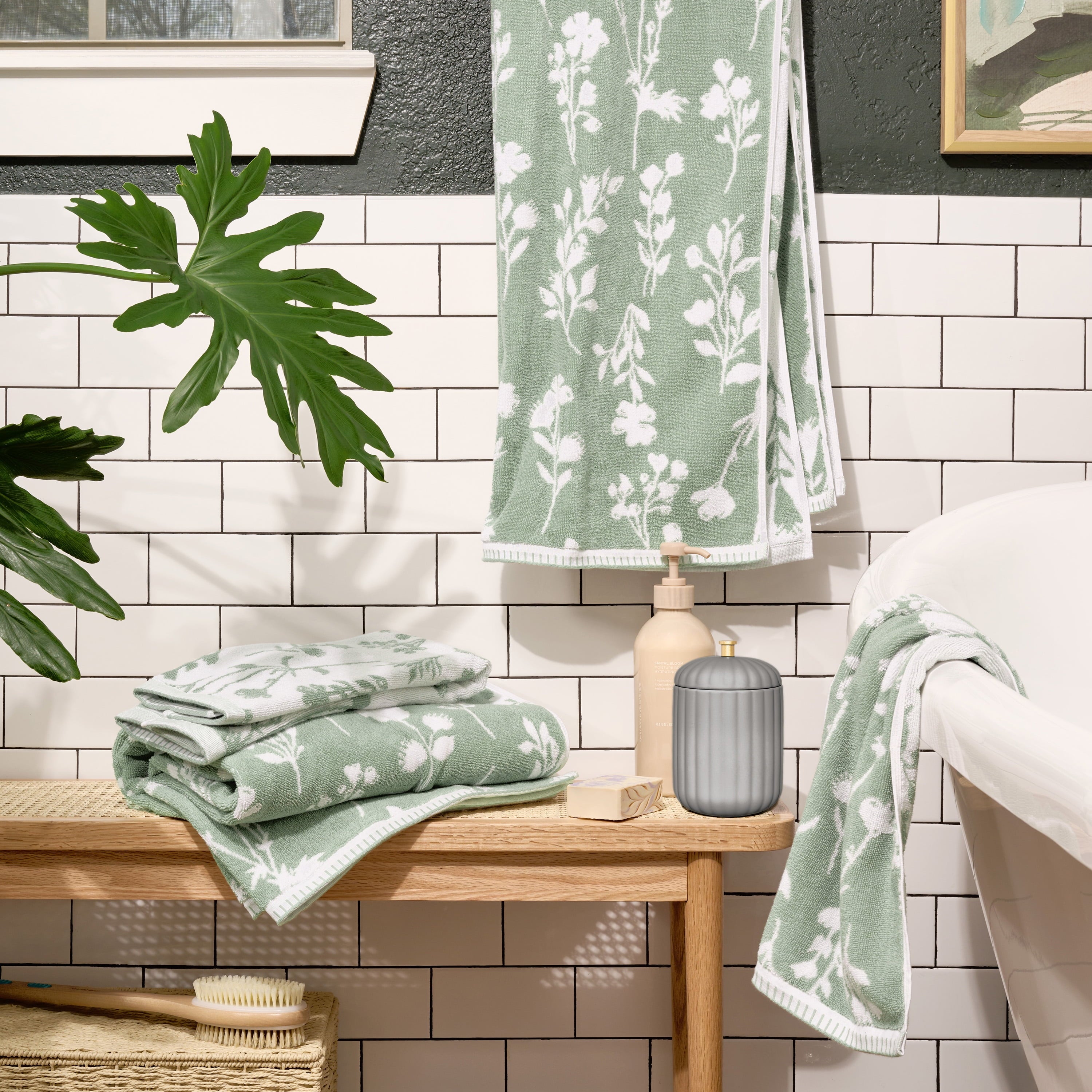 4-Piece Floral Bath Towel Set, 100% Cotton, Sage Green - Image 2