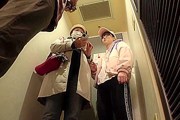 0005354_ショート 黒髪 背面騎乗位などが含まれている