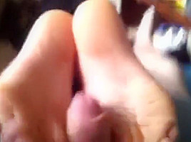 18 yo teen 18+ gives solejob 