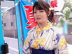 240710花火大会へ向かう女子をゲットb4