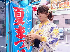 240710花火大会へ向かう女子をゲットb4