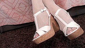 Absolutely Gorgeous Feet On Nikki Peach On Display For You