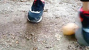 Air Max 1 crushing bun