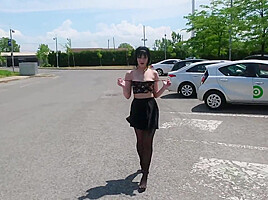 Alice, 23, hot student 18+ in nursing school!