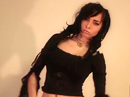 Alice Avreg Goth StripDance