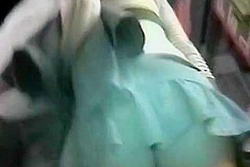 Amateur college girl public upskirt ass video