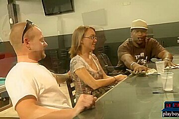 Amateur couple accepts big money for sex on camera