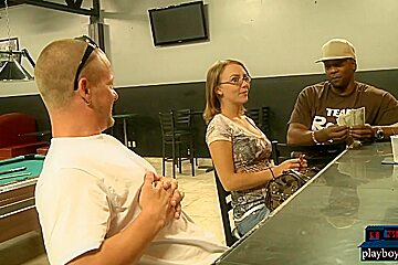 Amateur couple accepts big money for sex on camera