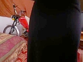 Arab Slut Nikki Kay Gets Fingered And Bonked