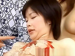 Asian hoe gets hairy beaver fingered