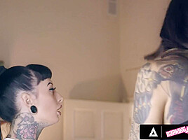 BURNING ANGEL - Hot Babes Jessie Lee And Rocky Emerson Fuck Together And Eat Each Others Wet Pussy