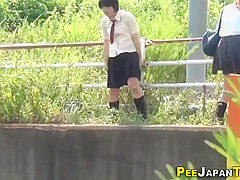 Bad Japan 18-year-olds Pee