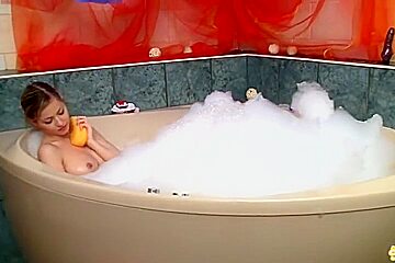 Bathtub Masturbation With Abigaile Johnson