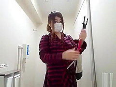 Beautiful Japanese girl outdoor orgasms and flashing webcam