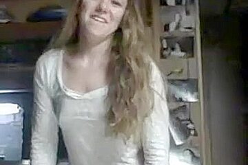 Beauty babe doing a blowjob
