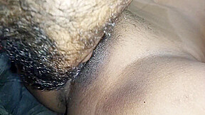 Bhabhi Ko Chut Chatne Se Pani Nikal Gaya