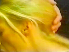Blonde En Gangbang