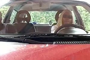 Blonde shemale sucked till cumshot