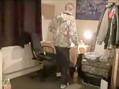 Boycam 18yo Shows Himself In His Room