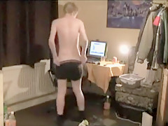 Boycam 18yo Shows Himself In His Room