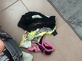 CUM ON MY Step sisters PANTIES