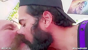 Cabeludo Metendo No Coroa Gordinho