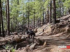 Candee Licious - Takes Dp Pounding In The Woods Gp2903