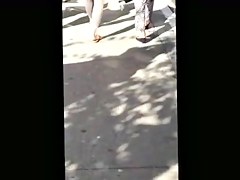 Candid girl in tight leggins- jiggle