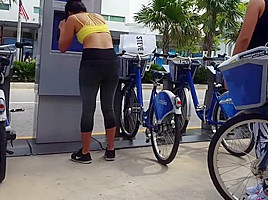 Candid milf leggings ass beautiful model