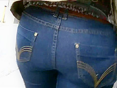 Candid tight ass milf in jeans