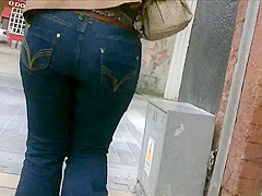 Candid tight ass milf in jeans