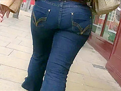 Candid tight ass milf in jeans