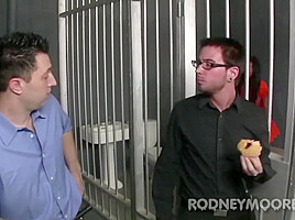 Cassandra Nix Sucks Long Dicks In The Jail