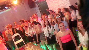 Cfnm Babes Giving Head