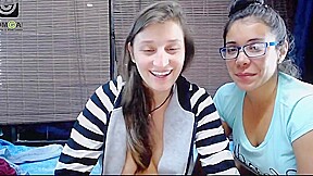 Chubby Latina Eats Pussy