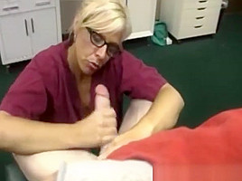 Cougar doc cum blasted after hj at her office