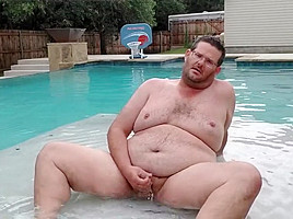 Cum swimming with me