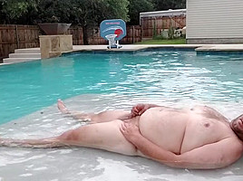 Cum swimming with me