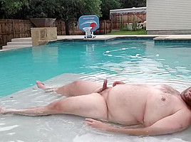 Cum swimming with me