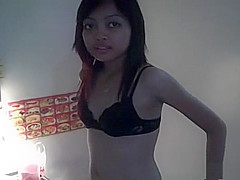 Cute Young Asian Showers To Be Dirty