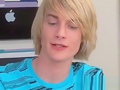 Cute legal age teenager 18+ chaps fuck in school