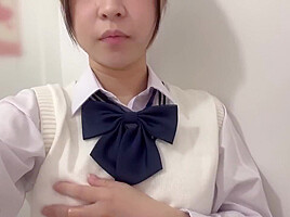 Davk-083 Serious Chibi Girl Who Likes Literature Is Int