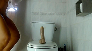 Deefeng Fit Fashion Model Hard Fucked At Her Bathroom
