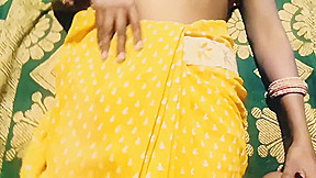 Desi Indian Village Wife Fuking In Yellow Colour Sari